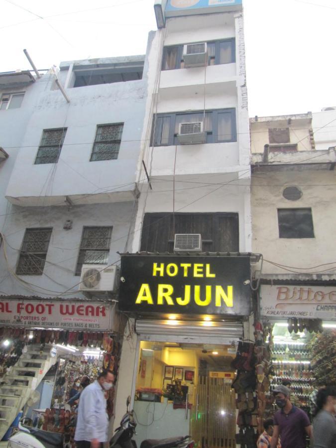 Hotel Arjun Új-Delhi Kültér fotó