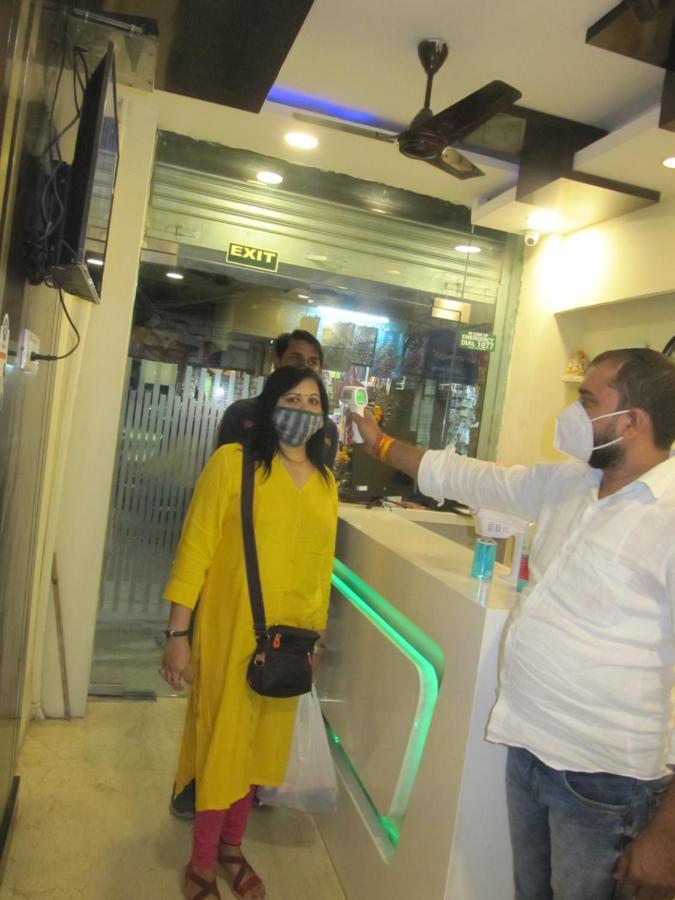 Hotel Arjun Új-Delhi Kültér fotó
