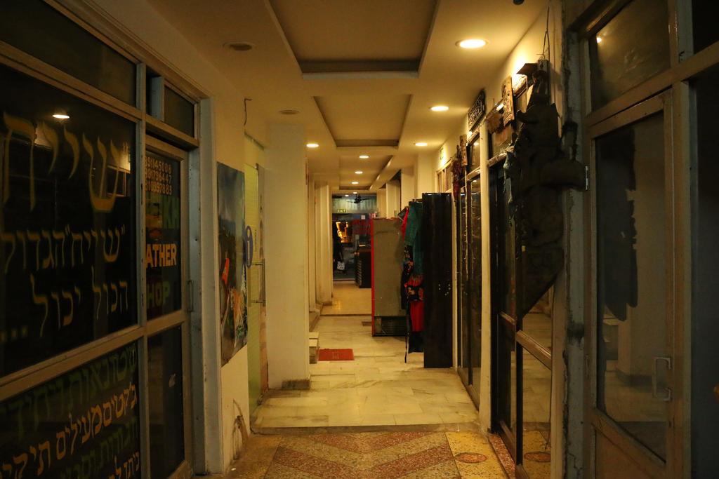 Hotel Arjun Új-Delhi Kültér fotó