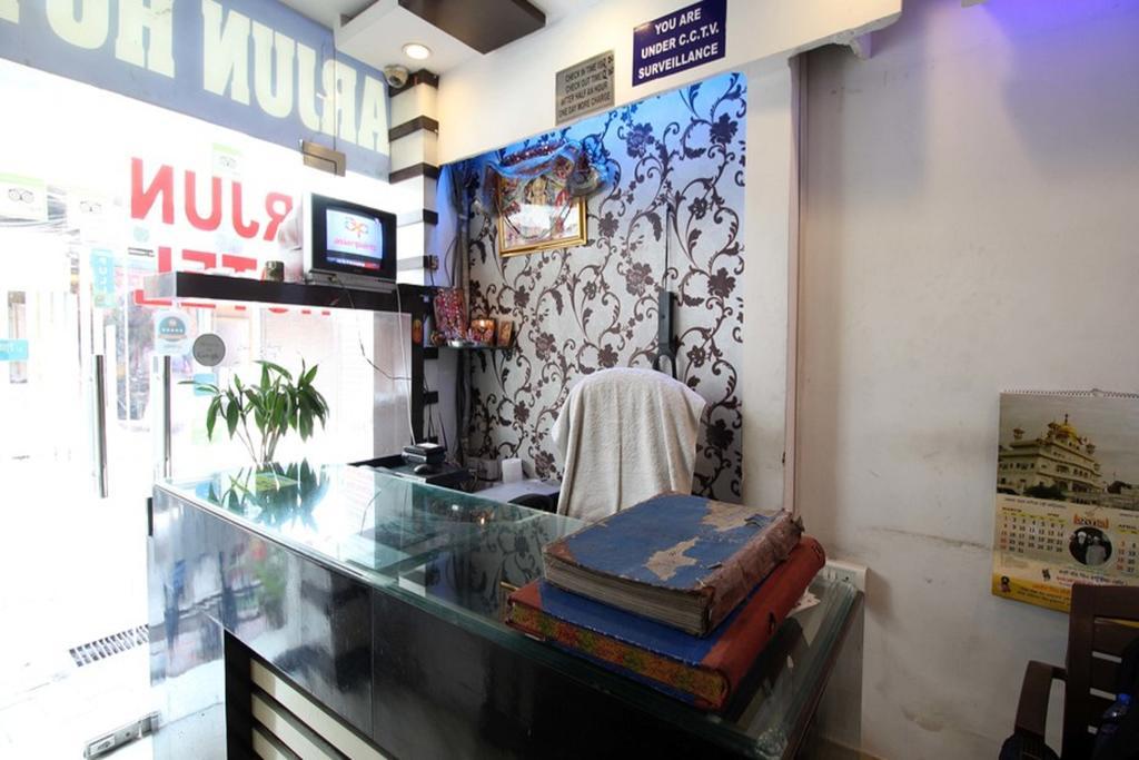 Hotel Arjun Új-Delhi Kültér fotó