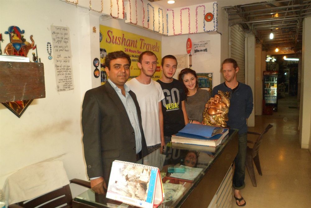 Hotel Arjun Új-Delhi Kültér fotó