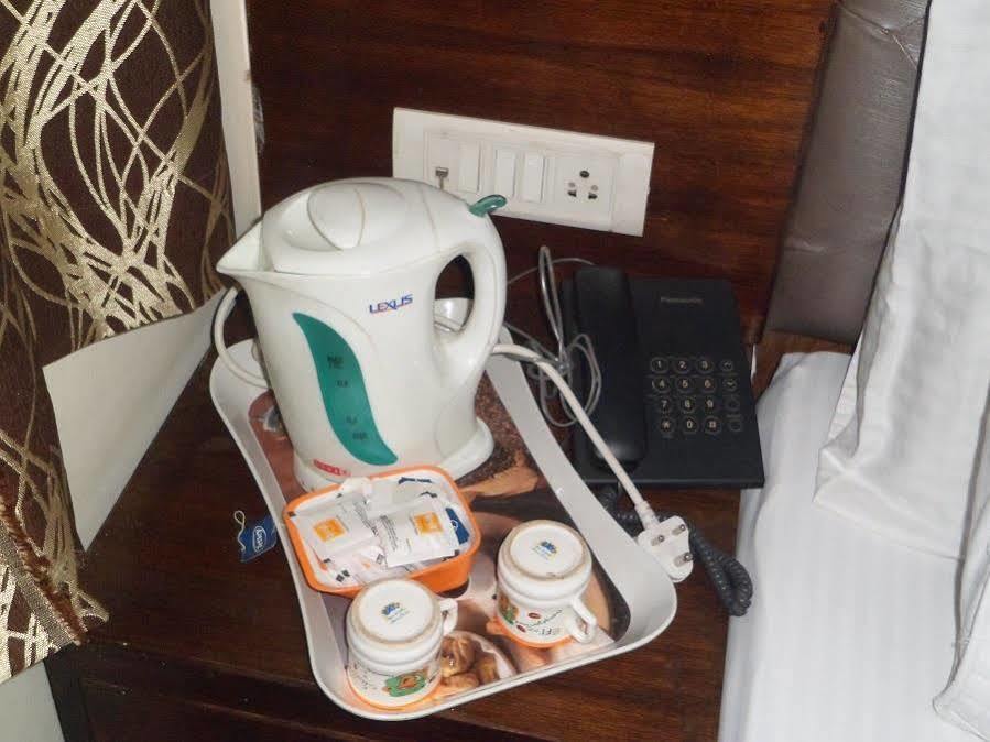 Hotel Arjun Új-Delhi Kültér fotó